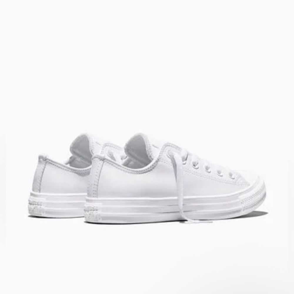 Chuck Taylor All Star Leather- White- 6.5 - Picture 6 of 14